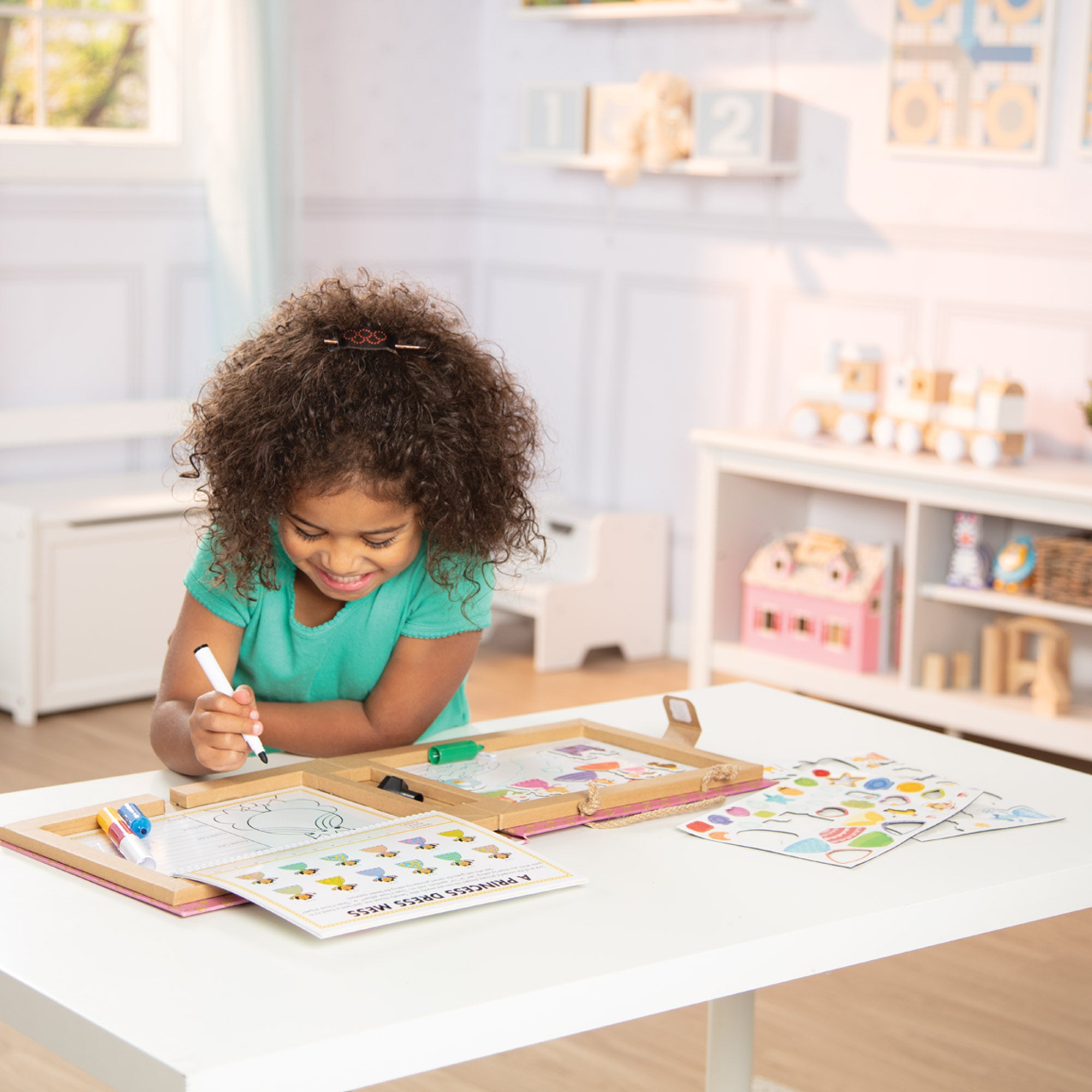 Natural Play: Play. Draw. Create Reusable Drawing & Magnet Kit – Princesses - Image 10