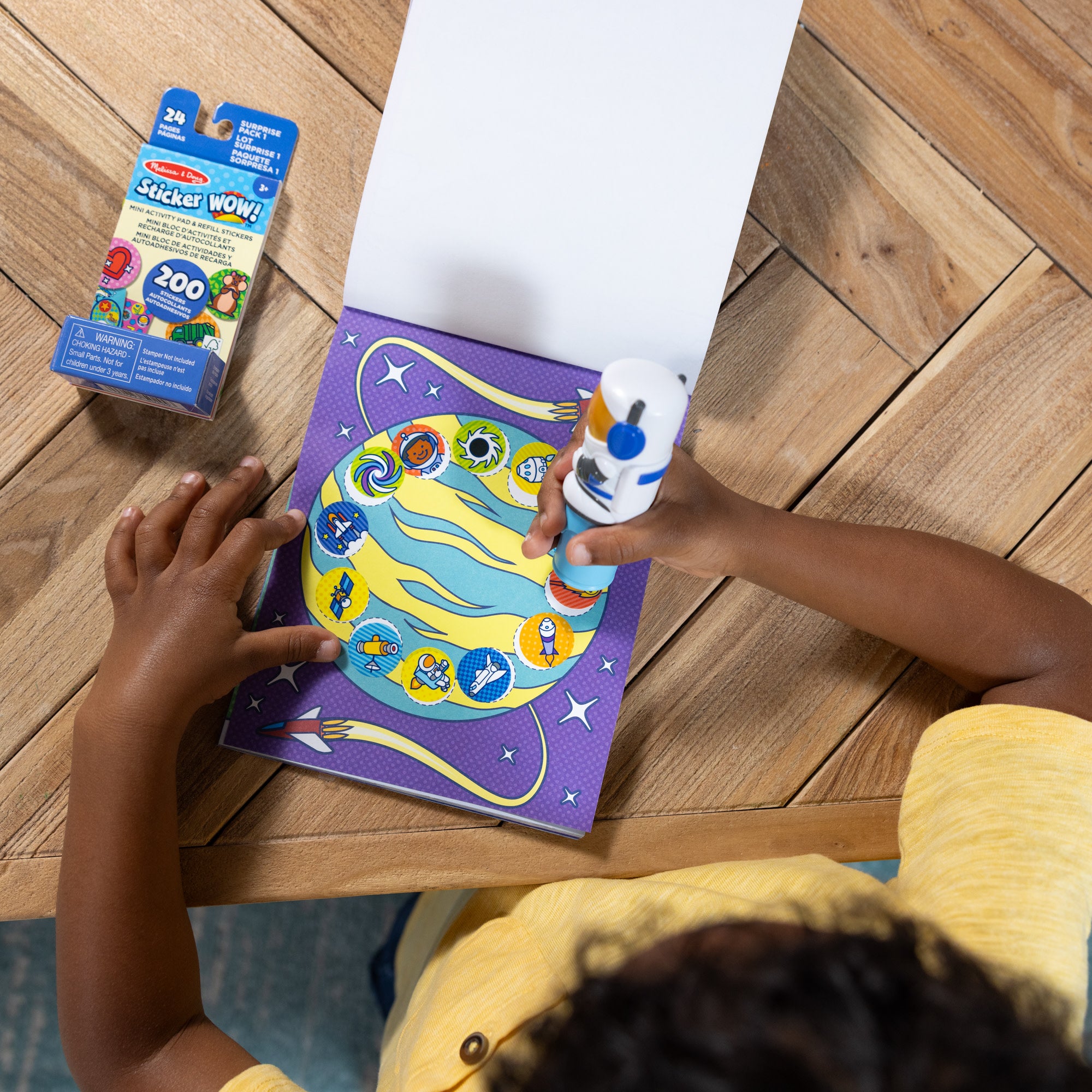 Sticker WOW!™ Astronaut Bundle: Activity Pad & Sticker Stamper + Mini Activity Pad and 200 Refill Stickers - Image 8