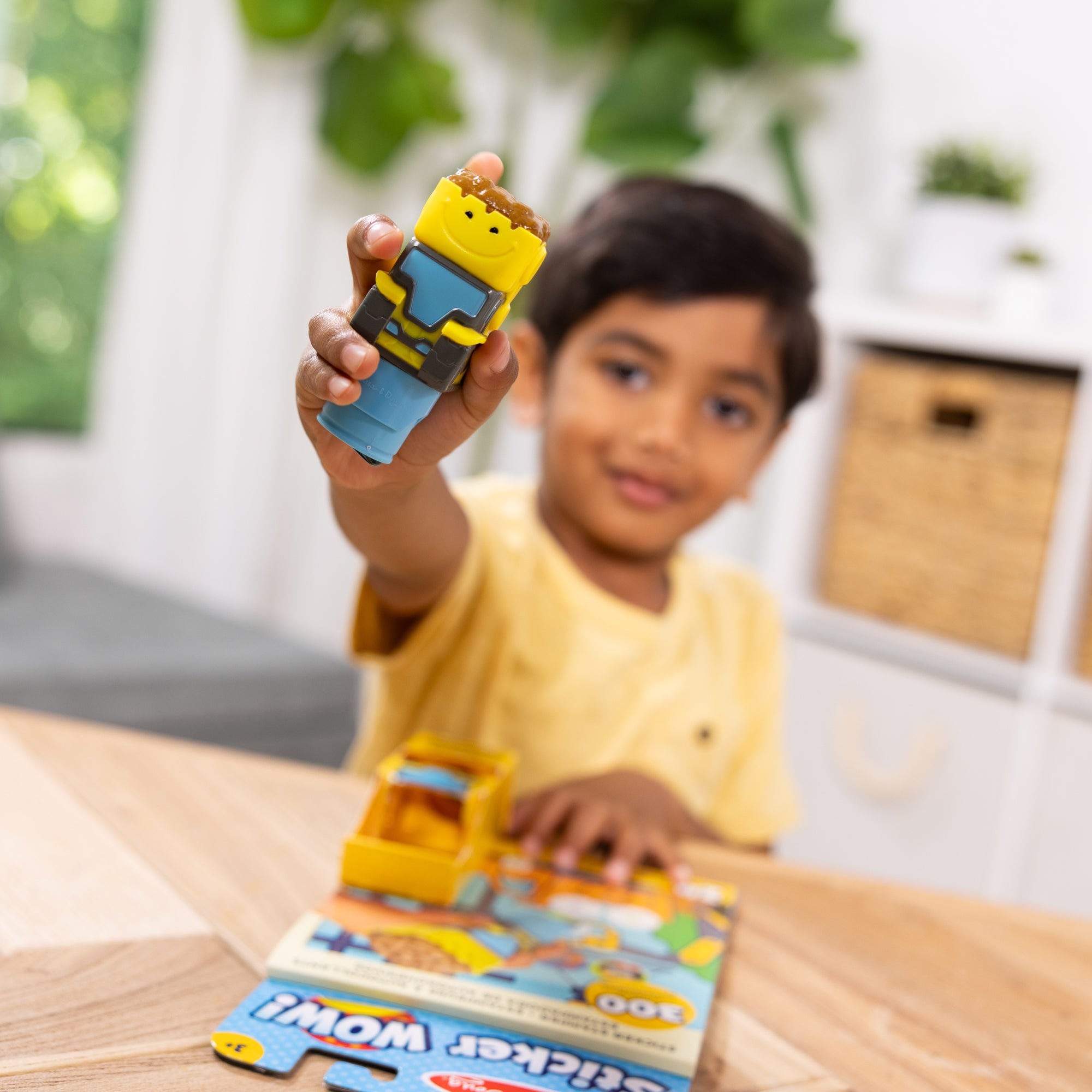 Sticker WOW!™ Bulldozer Bundle: Activity Pad & Sticker Stamper + Mini Activity Pad and 200 Refill Stickers - Image 10