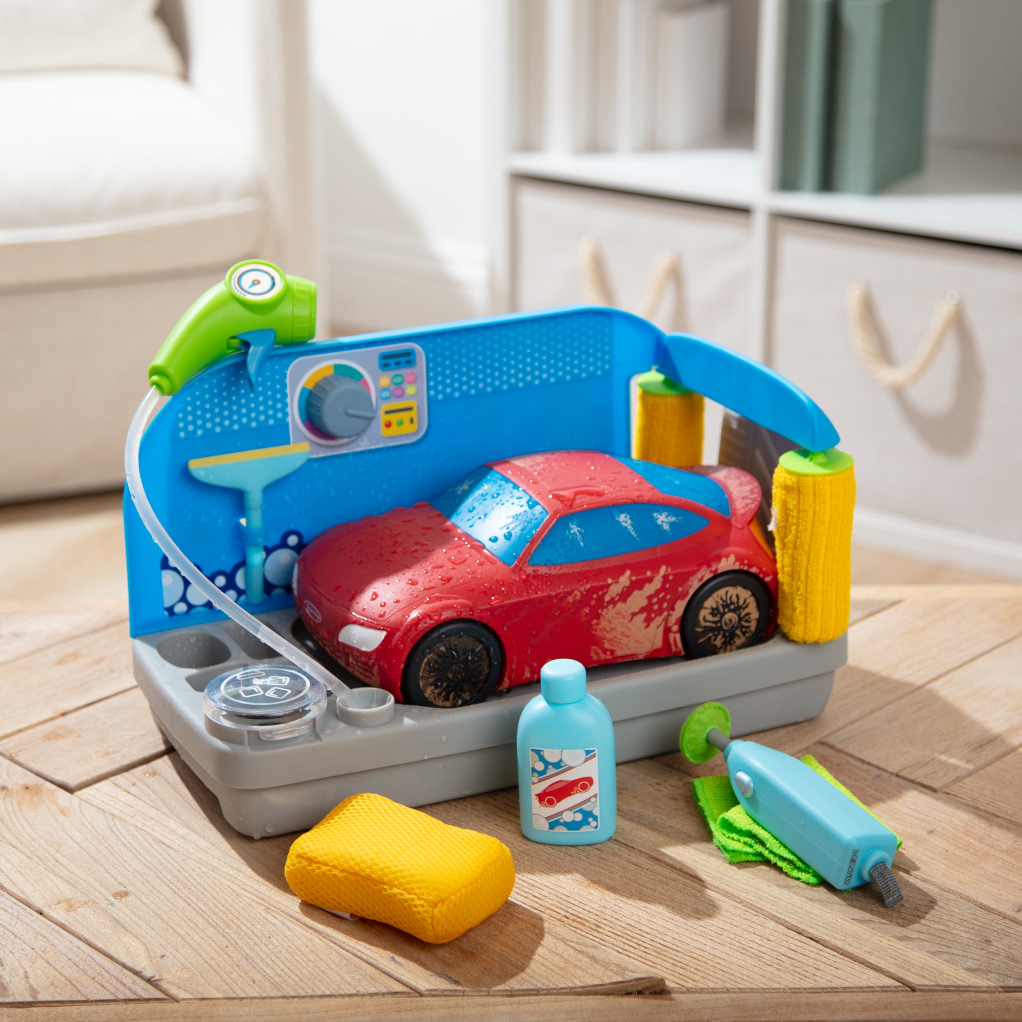 Spray & Shine Car Wash Play Set - Image 9